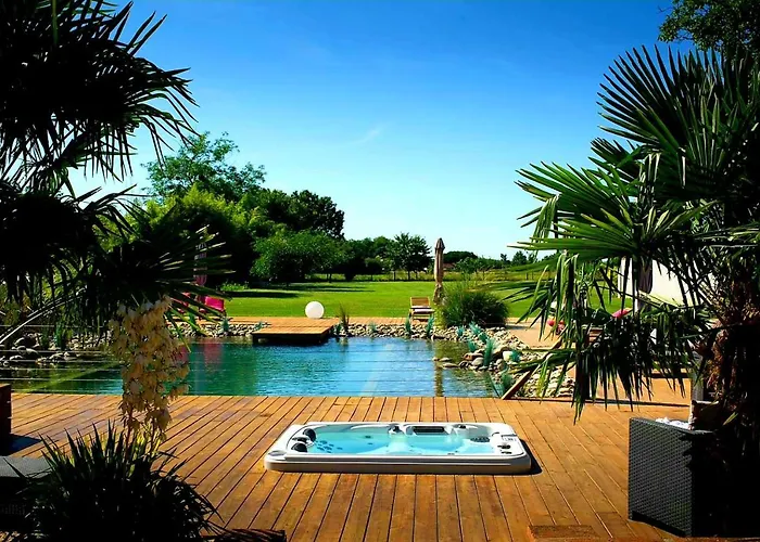 Les Granges De Jules ホテル 3*