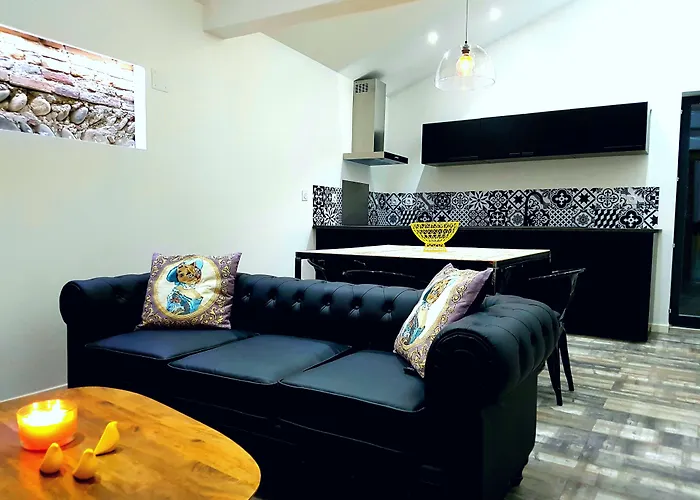 Les Granges De Jules ホテル 3*