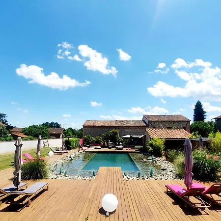 فندق Les Granges De Jules 3*