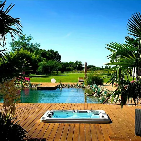 Les Granges De Jules فندق 3*