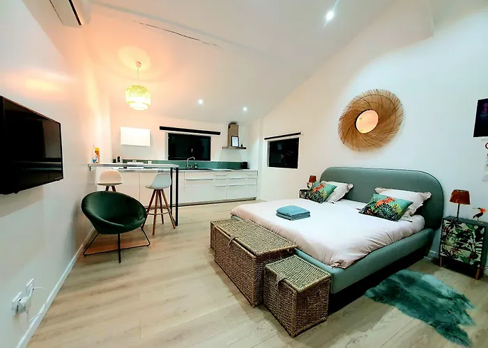 Hotel Les Granges De Jules 3*